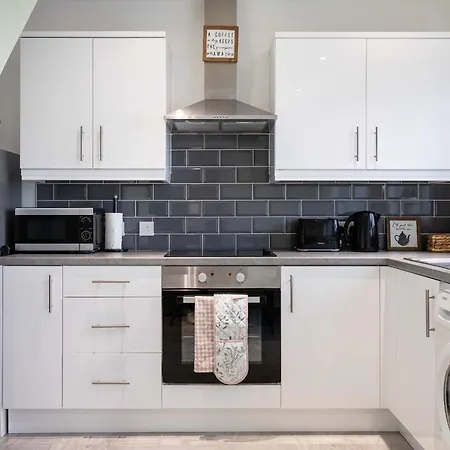 Fully Refurbished North Belfast Home 2 Room photo